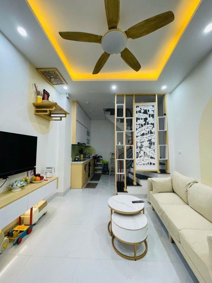 BÁN NHÀ Ô CÁCH - VIỆT HƯNG -  LONG BIÊN | 28m | MT 3,5M | GIÁ 6,1 TỶ