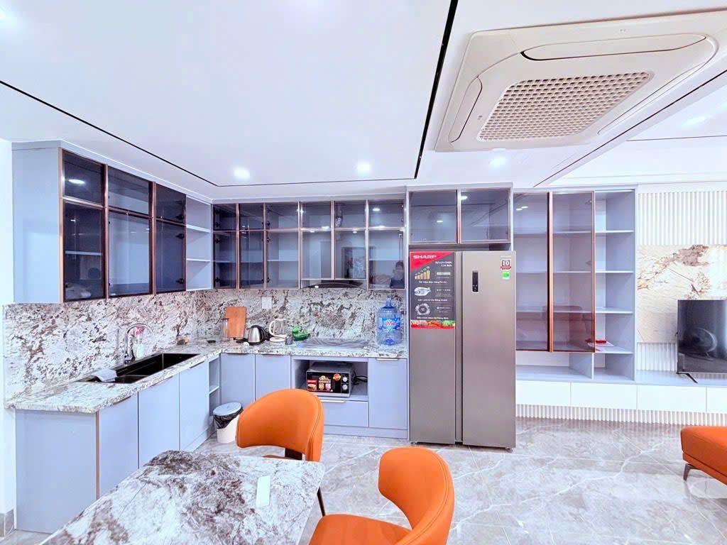 BÁN NHÀ 8 TẦNG NGỌC LÂM – LONG BIÊN | GARA | THANG MÁY | 40m | MT 4m | GIÁ 20,8 TỶ