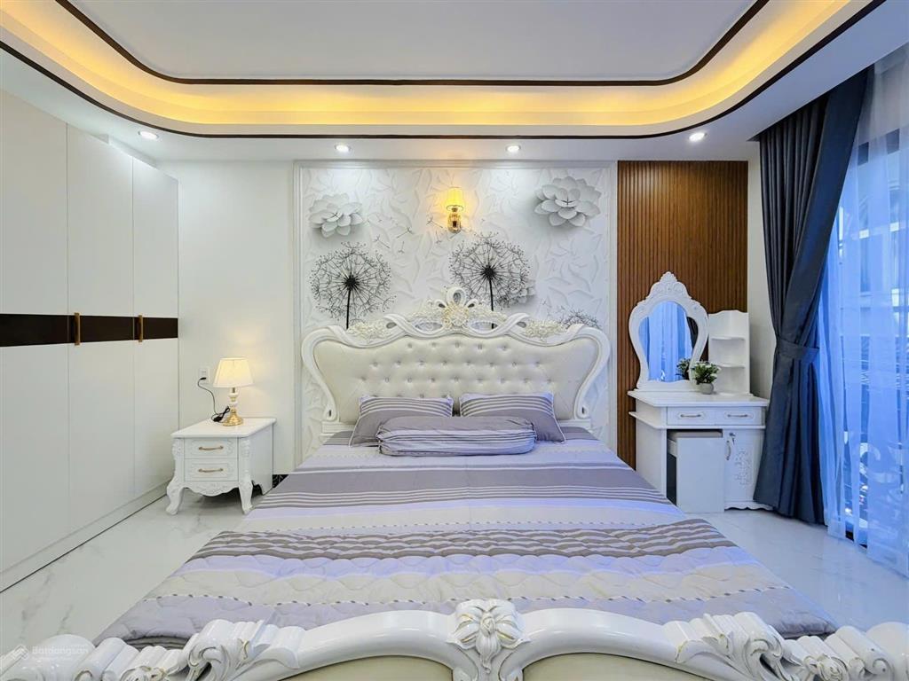 Nhà 4 tầng đẹp  hxh, shr trương đăng quế, gò vấp chỉ 8 tỷ nhỉnh