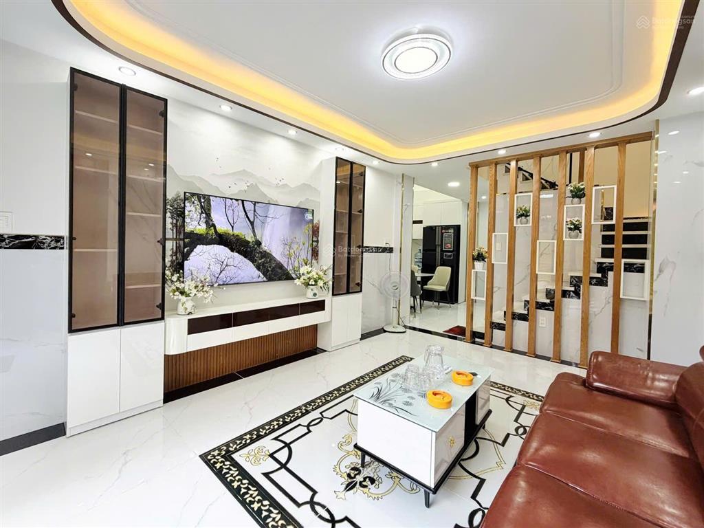 Nhà 4 tầng đẹp  hxh, shr trương đăng quế, gò vấp chỉ 8 tỷ nhỉnh