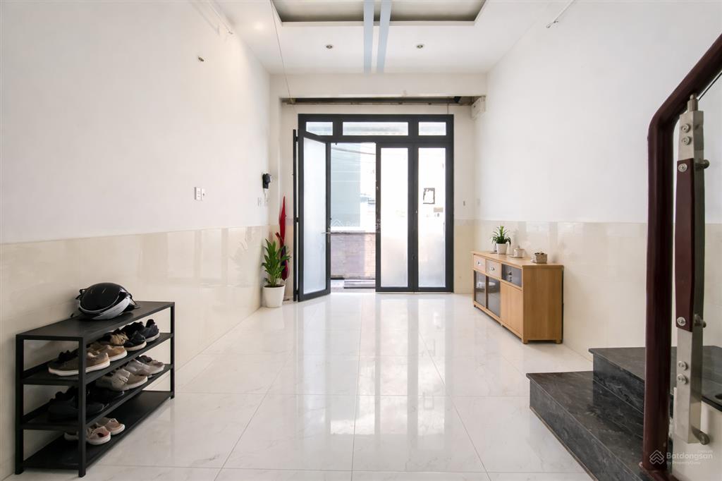 Bán nhà gần lý thường kiệt giáp q10 4 tầng btct giá nhỉnh 6 tỷ