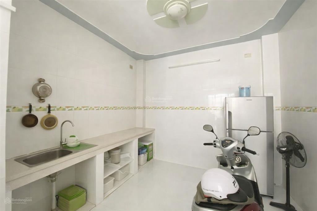 Bán nhà gần lý thường kiệt giáp q10 4 tầng btct giá nhỉnh 6 tỷ