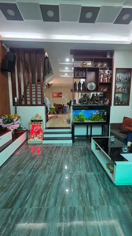 Bán nhà lạc long quân 69m, 3 tầng đẹp  hẻm xe hơi thông  giá chỉ nhỉnh 9 tỷ