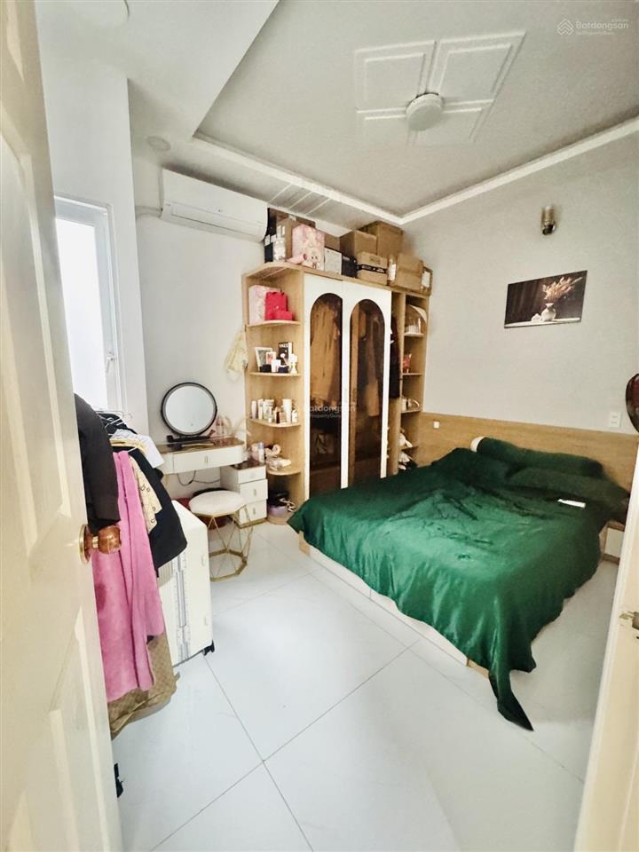 Nhà còn mới về ở ngay  40m2  2 tầng kiên cố  chỉ 5.27 tỷ.