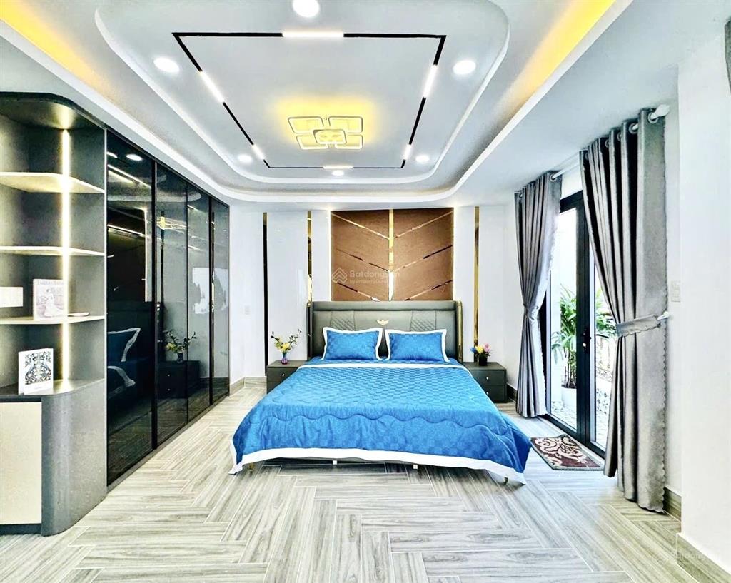Nhà 6 tầng gần emart 2, lô góc cực thông thoáng, dtsd sàn 360m2, thang máy