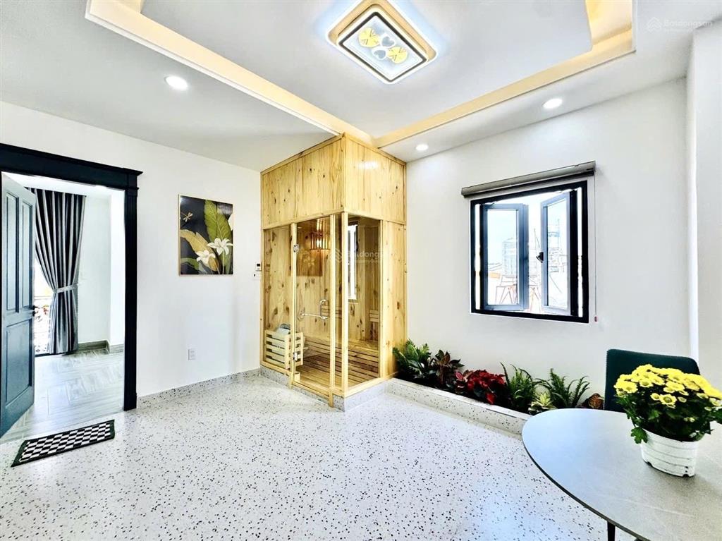 Nhà 6 tầng gần emart 2, lô góc cực thông thoáng, dtsd sàn 360m2, thang máy