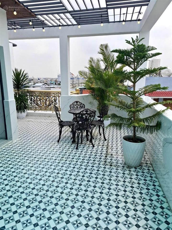 Nhà 6 tầng gần emart 2, lô góc cực thông thoáng, dtsd sàn 360m2, thang máy