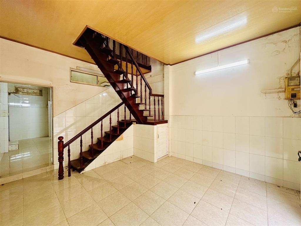 Nhà ngon tiện sửa siêu phẩm hẻm 3m đối diện ubnd quận 2 tầng 2pn 42m2 3,68 tỷ tl quận