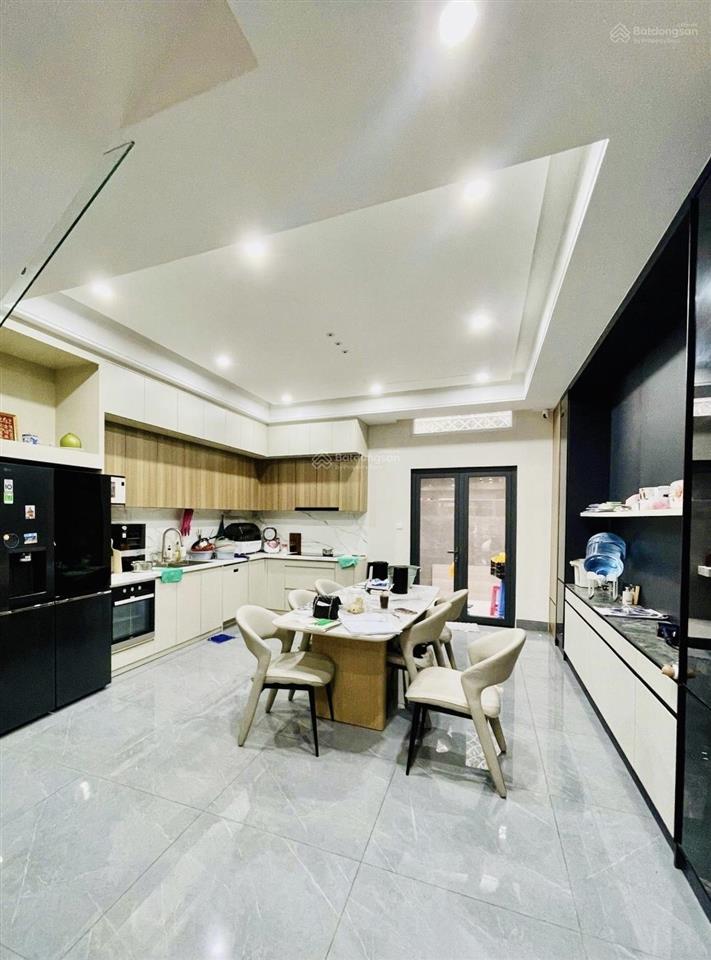 Mặt tiền đường số 6 khu cityland garden hill vị trí vip không gian sống đẳng cấp.