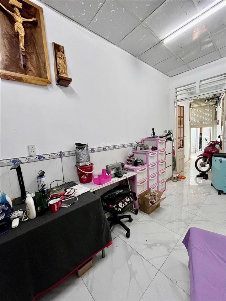 Hiếm nhất thị trường  giá tốt khu vực mô tả
+ hiện trạng 1 trệt 1 lầu, còn mới. chủ mới có thể d