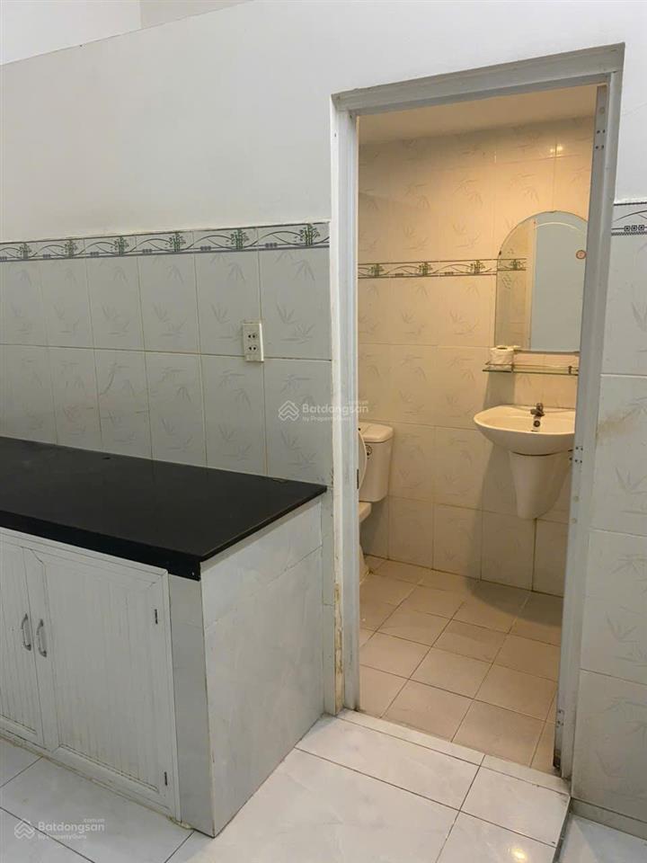 Cho thuê nhà nguyên căn, hẻm xe hơi