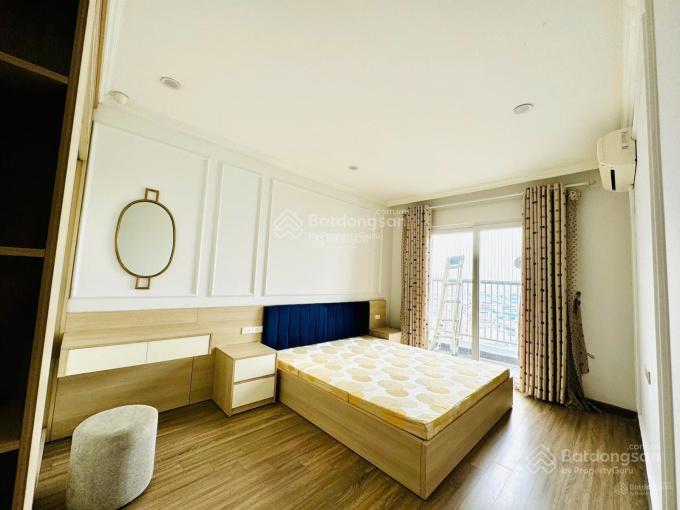 Mới ra  3 ngủ  126m2  15 tỷ  bán nhanh   0978 025 ***