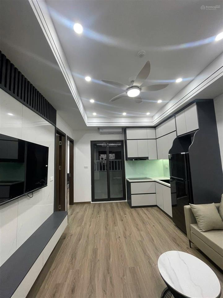 Bán gấp căn hai ngủ hai vệ sinh hai ban công tầng đẹp toà hồng hà