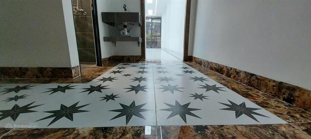 Siêu phẩm mặt phố thịnh liệt, 6 tầng thang máy, ô tô ngủ trong nhà