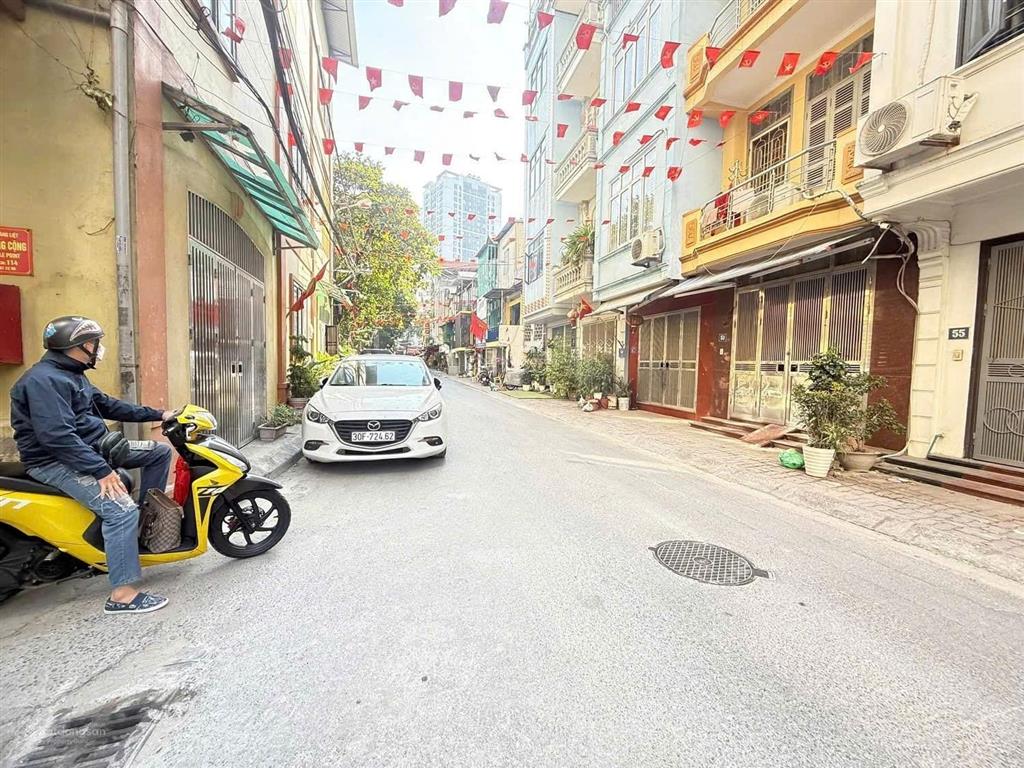 Phân lô ngọc hồi, 7 tầng thang máy, ô tô ngủ trong nhà, giá nét