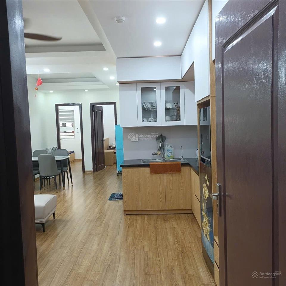 Bán căn 66m, view hồ, 2 ngủ 2 wc tầng trung đẹp, tòa vp6 bán đảo linh đàm hoàng mai
