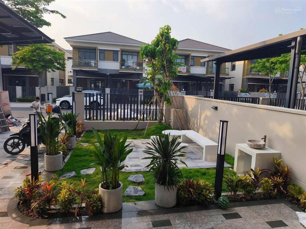 Cho thuê biệt thự đơn lập suncasa central 30tr/tháng