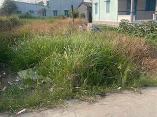 Đất cách chợ đào 700m sổ riêng chủ gửi bán 500tr , đất thổ cư vuông vức. cách thị trấn 2km . xe hơi