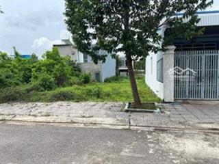 Đất tp gò công . phường 5 cũ chủ gửi bán 180m2 đất thổ giá chỉ 490tr , tl chính chủ, sổ hồng riêng.