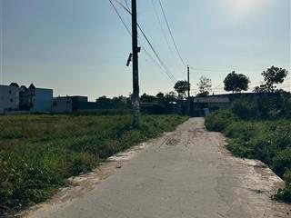 Bán đất giá tốt tại xã qui đức, 890 triệu, 90m2, pháp lý đầy đủ sổ hồng riêng. cách quốc lộ 1km