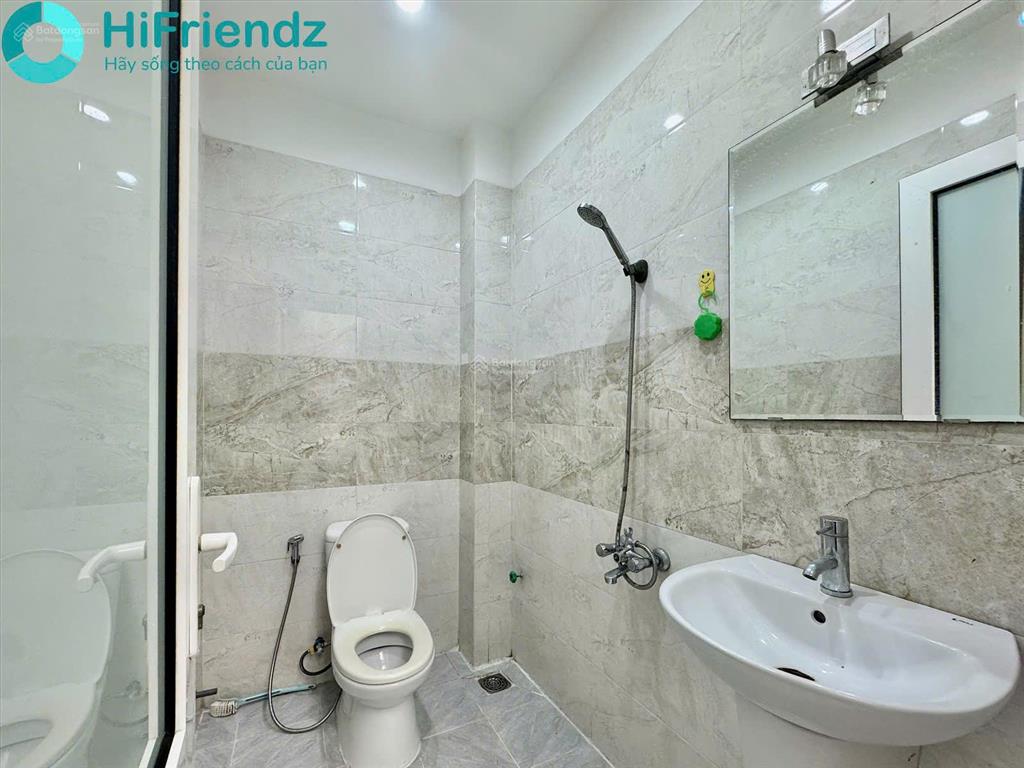 Căn hộ dịch vụ tách bếp 1 phòng ngủ  giếng trời  kdc trung sơn sát quận 8 quận 7