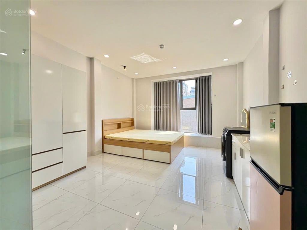 Chuẩn chdv sang xịn  máy giặt riêng  sát cầu chữ y tiện di chuyển qua quận 5.