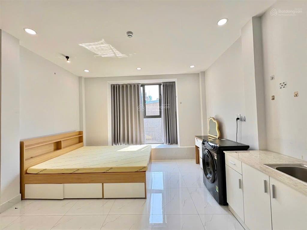 Chuẩn chdv sang xịn  máy giặt riêng  sát cầu chữ y tiện di chuyển qua quận 5.