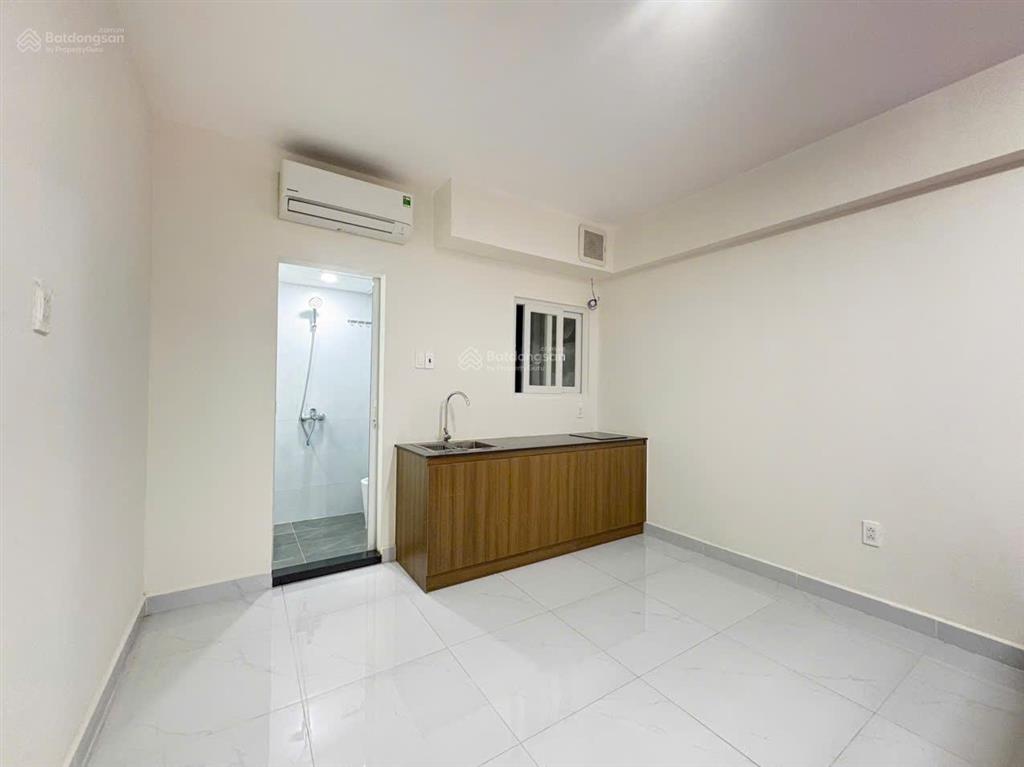 Căn hộ dịch vụ dạng chung cư mini, thang máy, hầm xe bảo vệ, 5,3 tr/th sát cầu nguyễn tri phương q5
