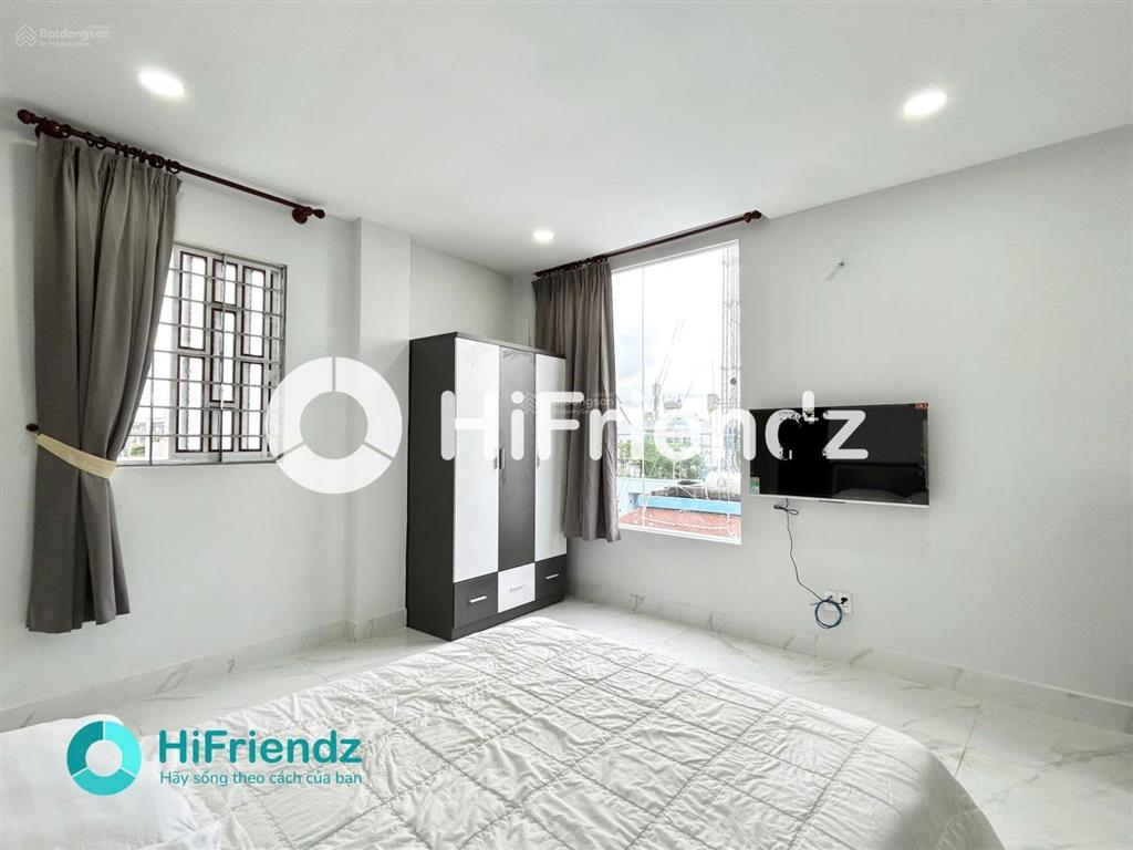 Cho thuê chdv cửa sổ view kính, thang máy, full nt, trung tâm q11
