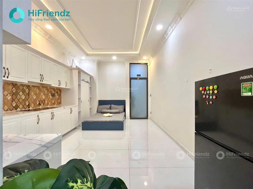 Căn hộ dịch vụ có sân sau + dàn bếp lớn siêu đẹp sát cầu nguyễn tri phương