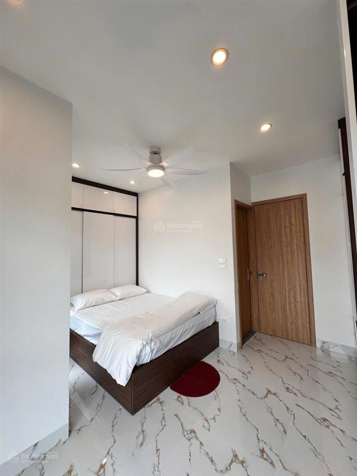 Do nhu cầu công việc em cần cho thuê lại căn nhà hoàn thiện 5 tầng full đồ