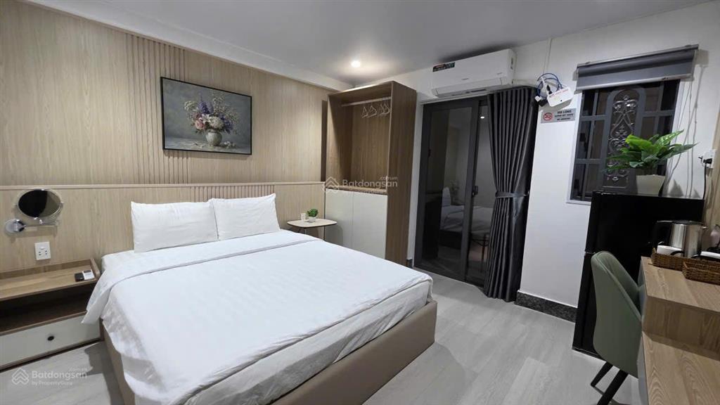 Cho thuê khách sạn mt đường trần hưng đạo q5, 10pn, 11wc, giá tốt