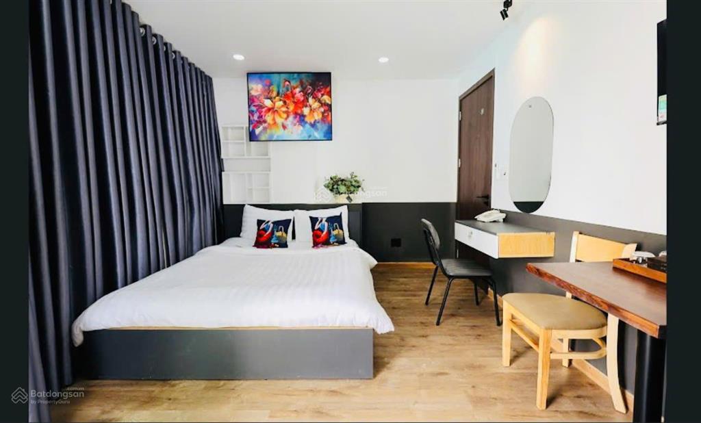 Cho thuê 37 phòng khách sạn mt đường nam quốc cang p bến thành quận 1.