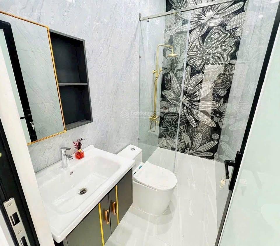 Nhà gần cổng 11, phường phước tân  chỉ 650 triệu sở hữu ngay nhà mới hoàn thiện, sổ riêng