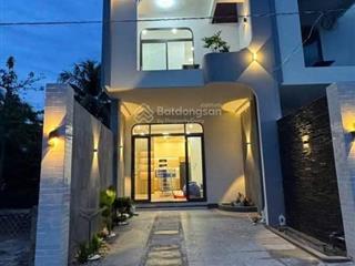 Bung gấp căn nhà 1 trệt 1 lầu chỉ 600tr gần bờ kè bửu longsổ riêng full thổ cư .