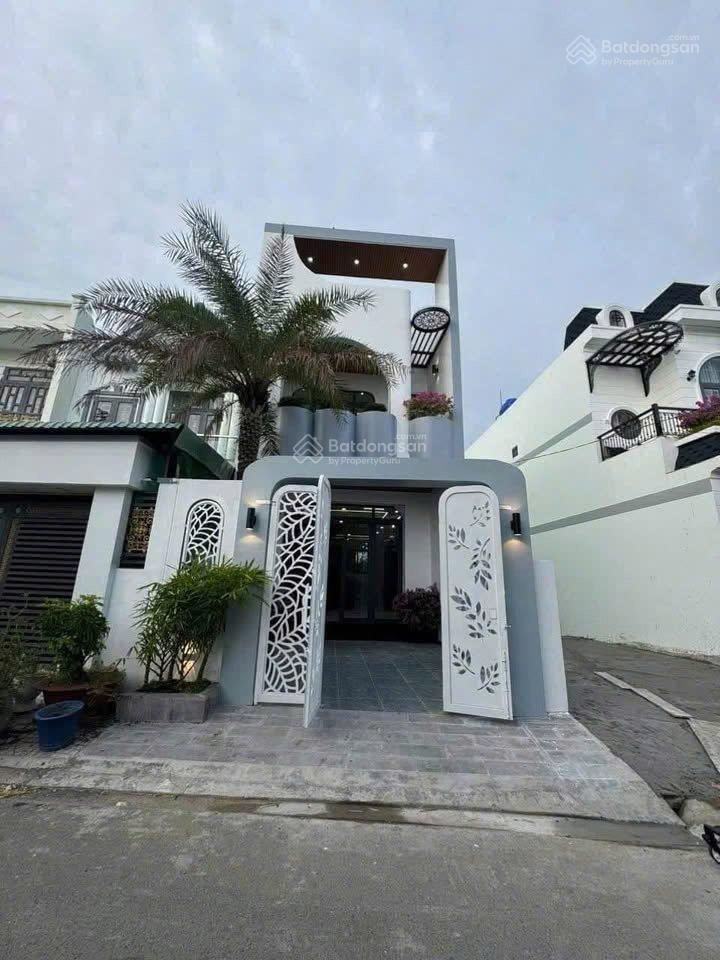 Bán nhà lầu 95m² sổ riêng thổ cư giá chỉ 2 tỷ 050tr trung tâm biên hòa, đi hướng kdl bửu long