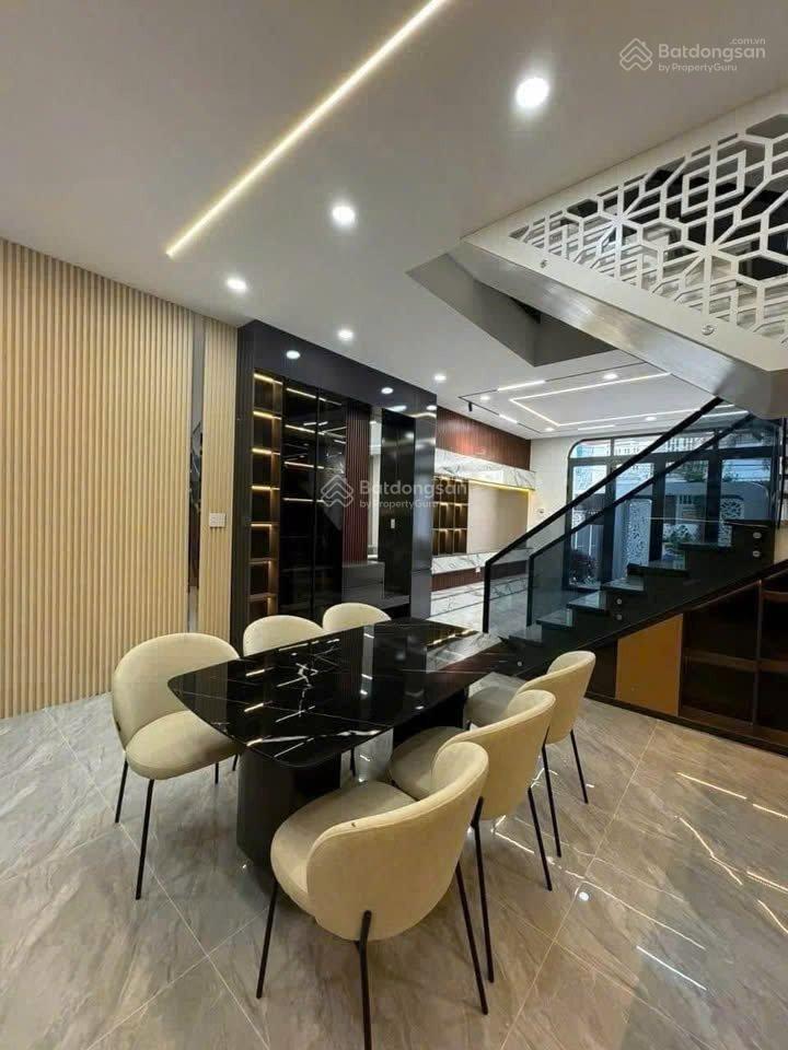 Bán nhà lầu 95m² sổ riêng thổ cư giá chỉ 2 tỷ 050tr trung tâm biên hòa, đi hướng kdl bửu long