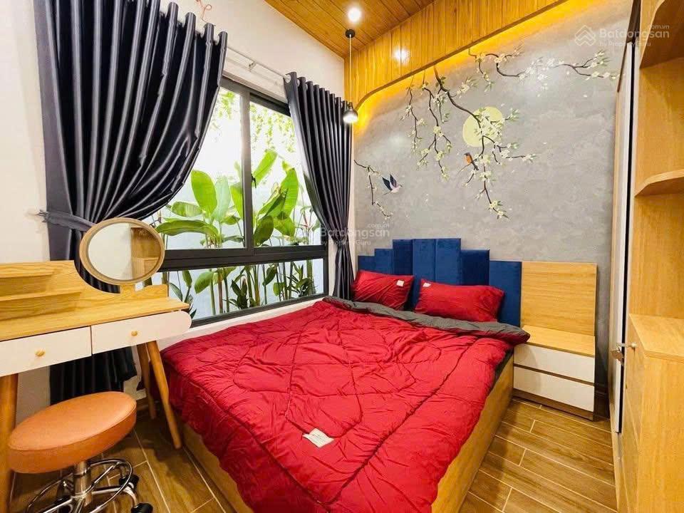 Chính chủ cần bán nhà lầu 5x20 giá chỉ 2,050 tỷ