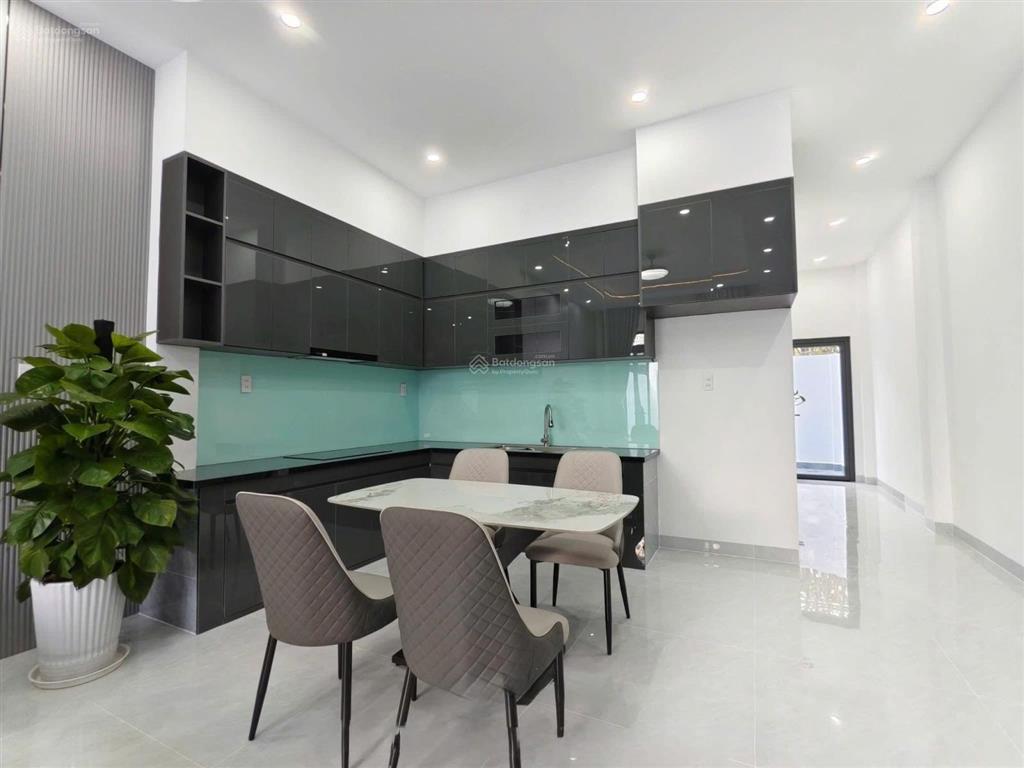 Bán nhà p. phước tân, gần cổng 11  tặng bộ nội thất 80 triệu