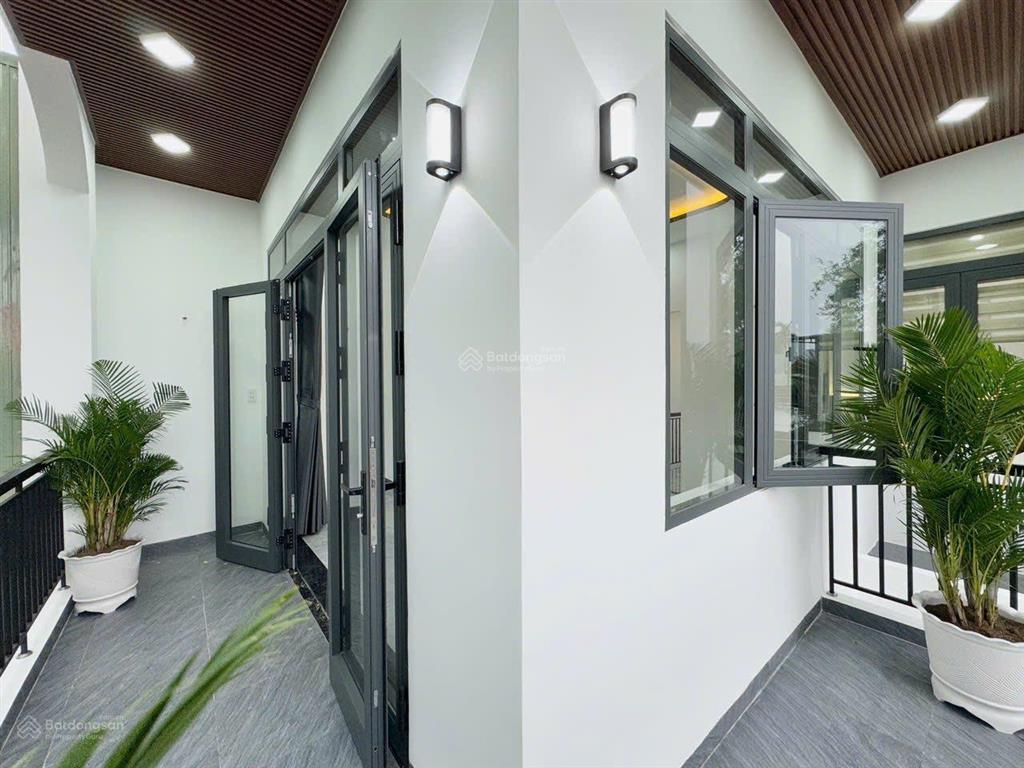 Chủ cần tiền cho con trai lấy vợ bán gấp nhà lầu 6,75x21 mới xây ngay cuối huỳnh văn nghệ 500tr