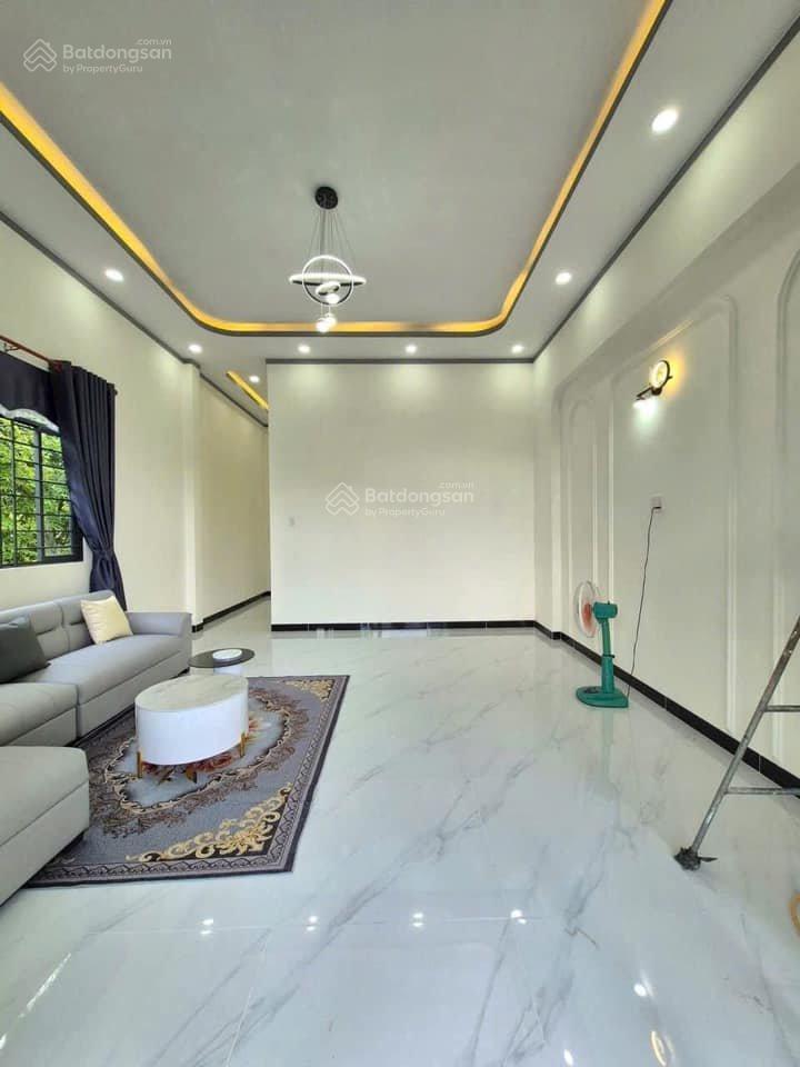 Anh/chị có gia đình trẻ cần mua nhà tài chính 300tr đâu không có thì em có nha .