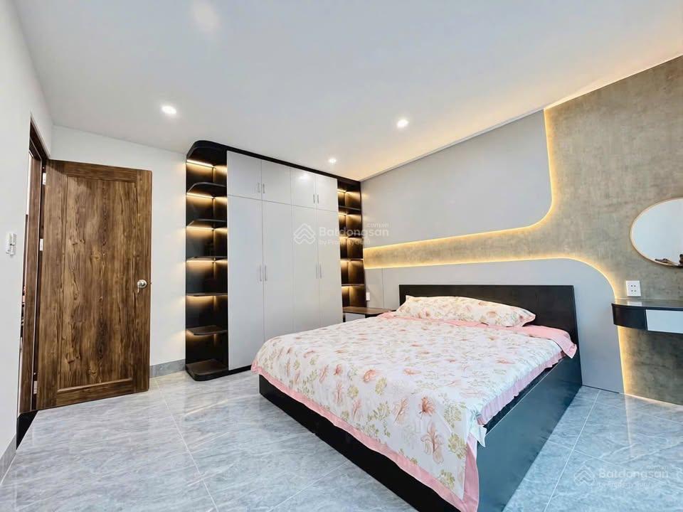 Chính chủ cần tiền bán gấp căn nhà gác lửng ngang lên tới 8m gần ngay kdl bửu long