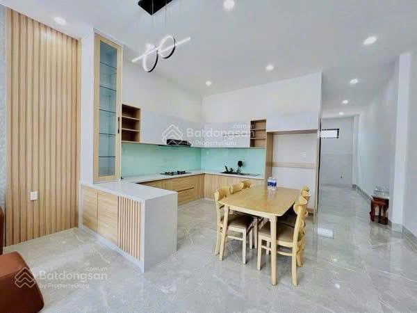 Quá khó khăn bán cắt lỗ 200tr nhà ngay chợ tân mai 2 với 2 tỷ nhà hoàn công sẵn full nội thất.