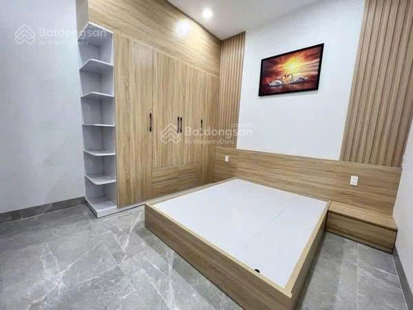 Quá khó khăn bán cắt lỗ 200tr nhà ngay chợ tân mai 2 với 2 tỷ nhà hoàn công sẵn full nội thất.