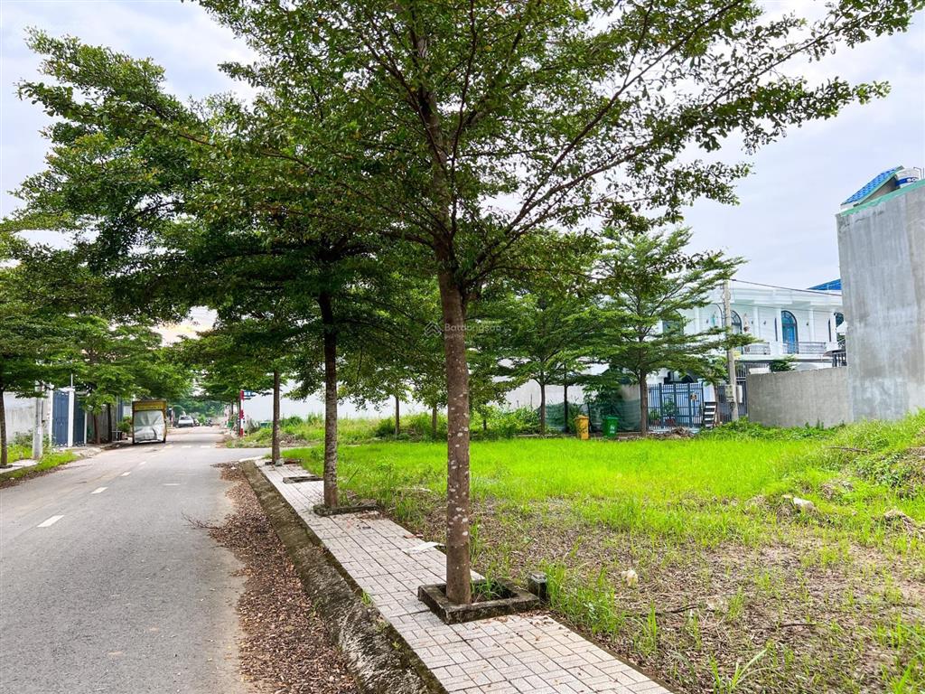 Chính chủ bán đất thổ cư  sở hữu đất thổ cư 100m2 ven sông, 5 phút đến cầu mới biên hòa