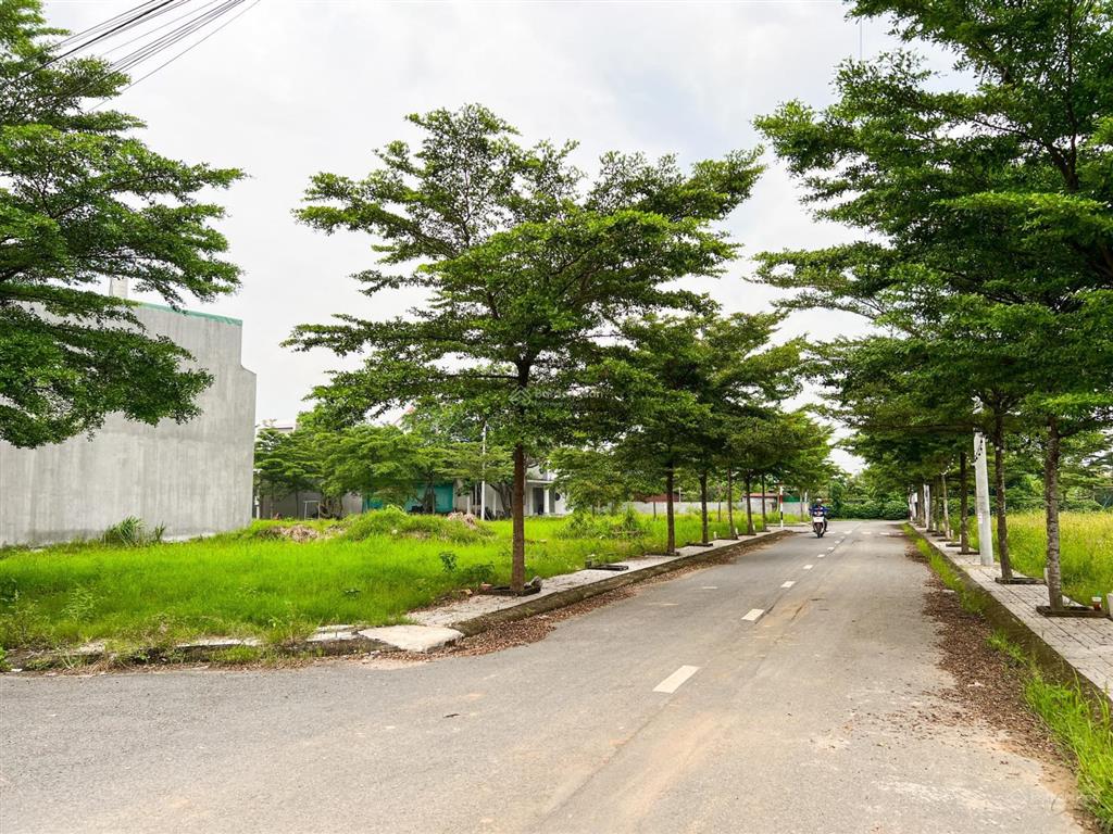 Chính chủ bán đất thổ cư  sở hữu đất thổ cư 100m2 ven sông, 5 phút đến cầu mới biên hòa