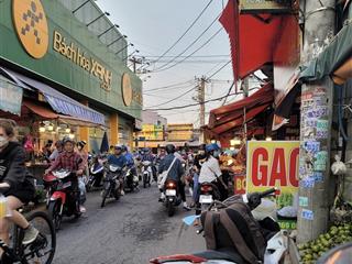 Nhà ngay chợ linh trung, thủ đức tiện kinh doanh, mua bán đa ngành nghề