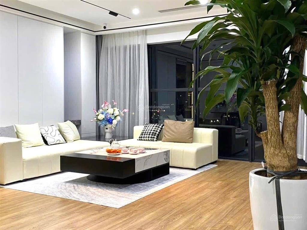 Chính chủ cho thuê căn 3 ngủ full iris garden, 135m2. giá 18tr anh chị có nhu cầu  0357 065 ***