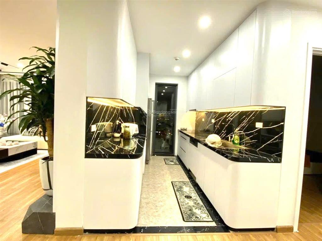 Chính chủ cho thuê căn 3 ngủ full iris garden, 135m2. giá 18tr anh chị có nhu cầu  0357 065 ***