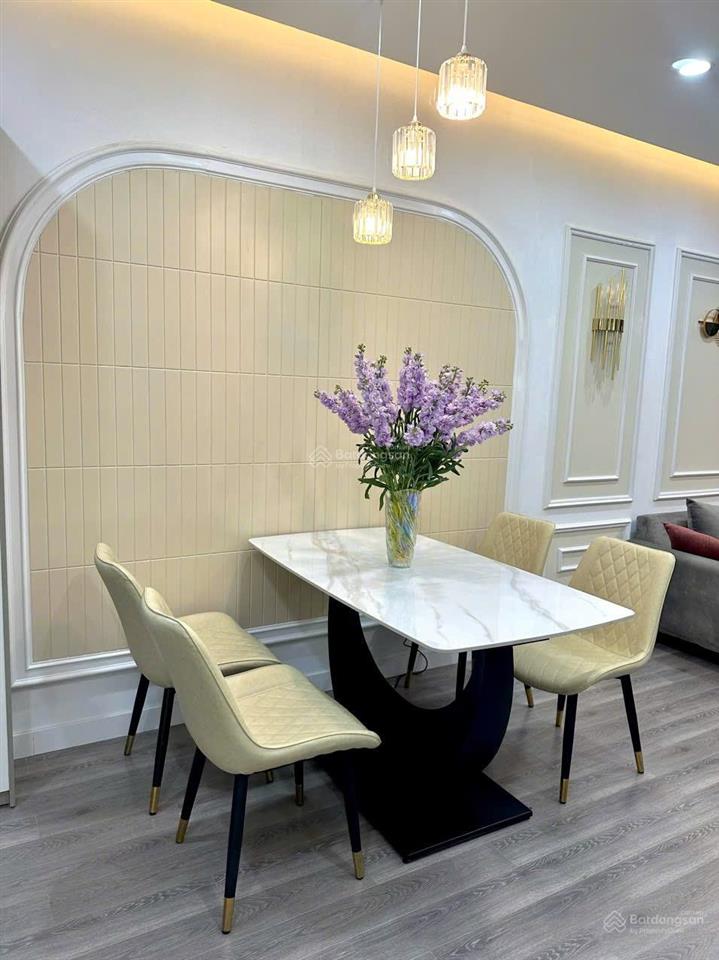 Chính chủ cần bán căn hộ 2 ngủ 2vs, chung cư hd mon nhà full đồ. giá nhỉnh 6, tỷ,   0357 065 ***